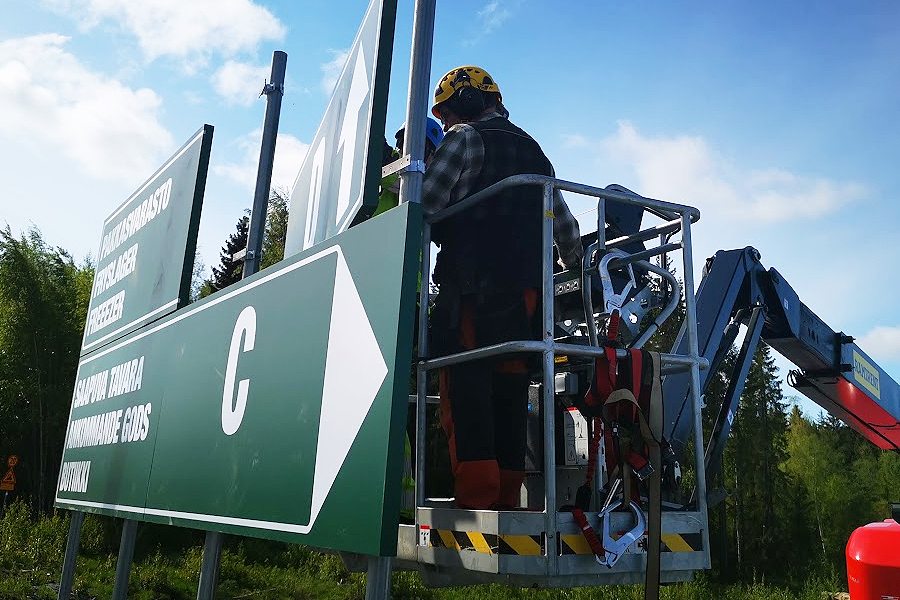 Alumiiniset tiekyltit opasteet tiennäyttäjä iso metallikyltti